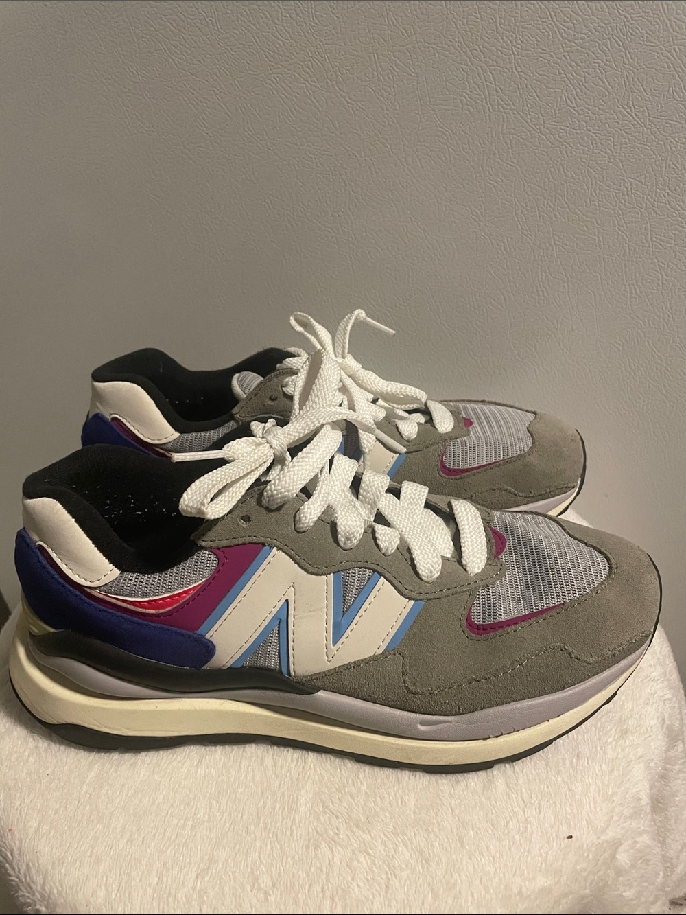 New Balance Mens 57/40 Sneakers.